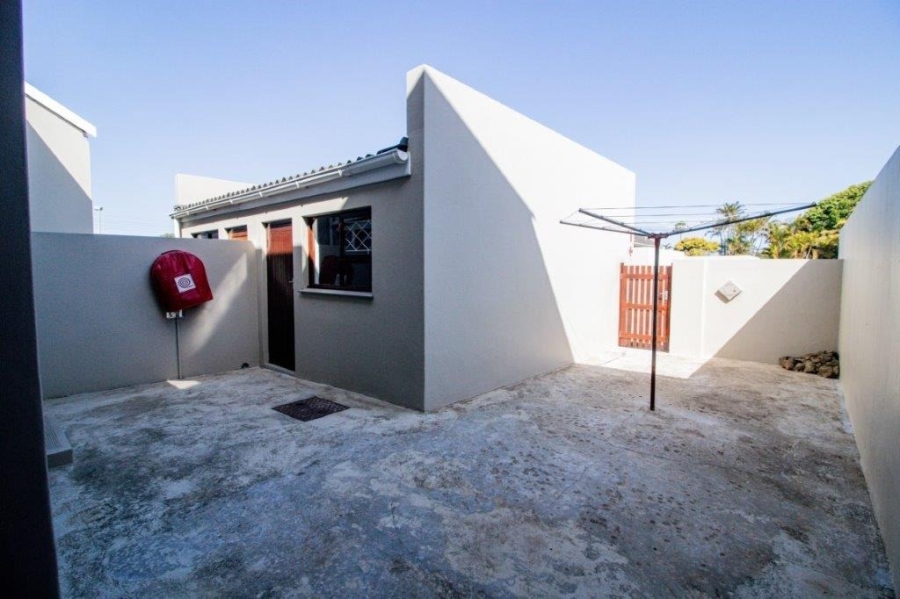 To Let 3 Bedroom Property for Rent in Beacon Bay Eastern Cape